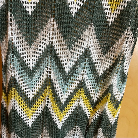 Cute and comfortable swimsuit cover up by Almost Famous, size Large - Picture 3 of 4